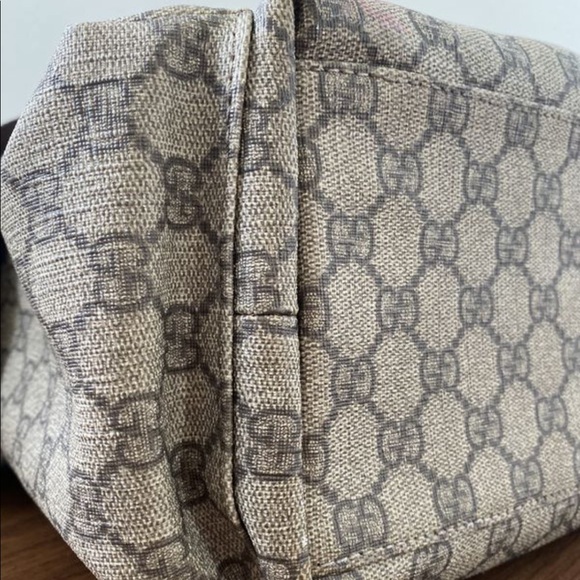 Authentic Gucci diaper bag - Picture 2 of 7